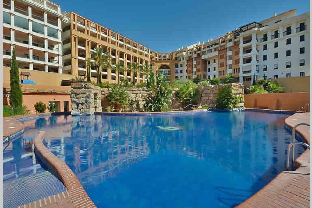 Penthouse With Sea Views In Marbella Appartement Buitenkant foto