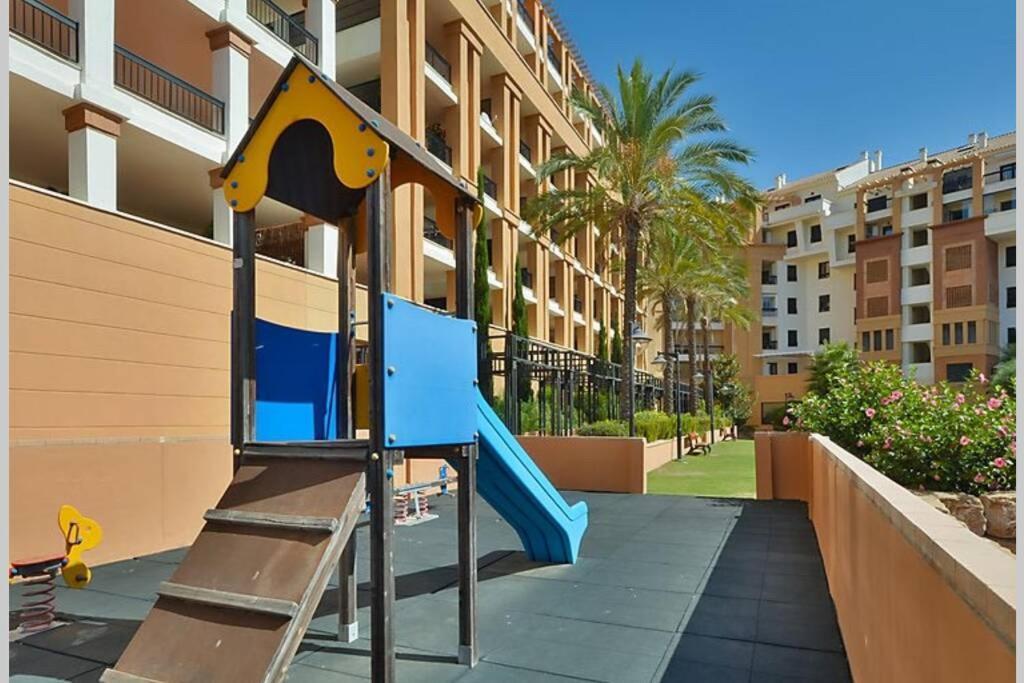 Penthouse With Sea Views In Marbella Appartement Buitenkant foto