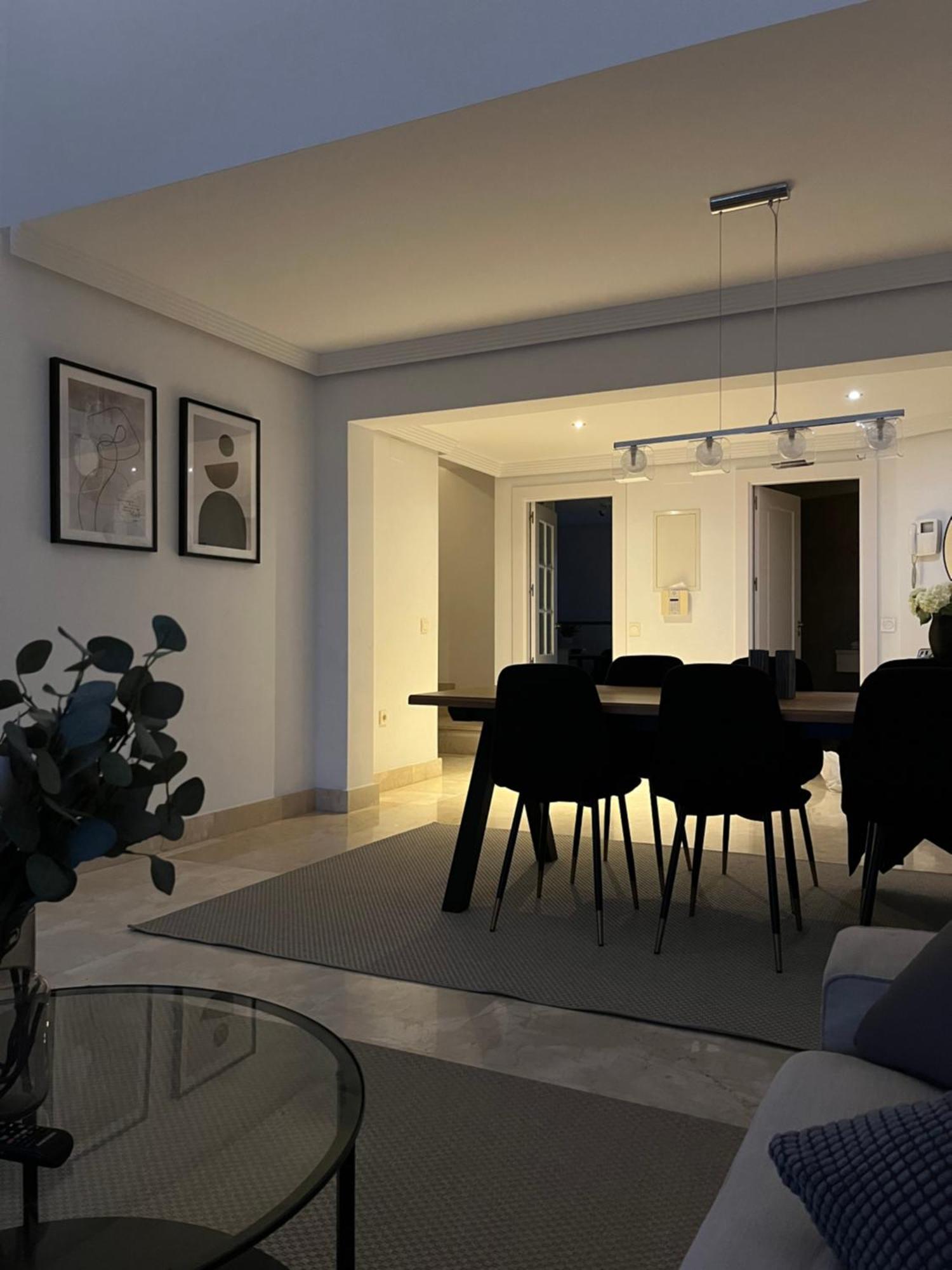 Penthouse With Sea Views In Marbella Appartement Buitenkant foto